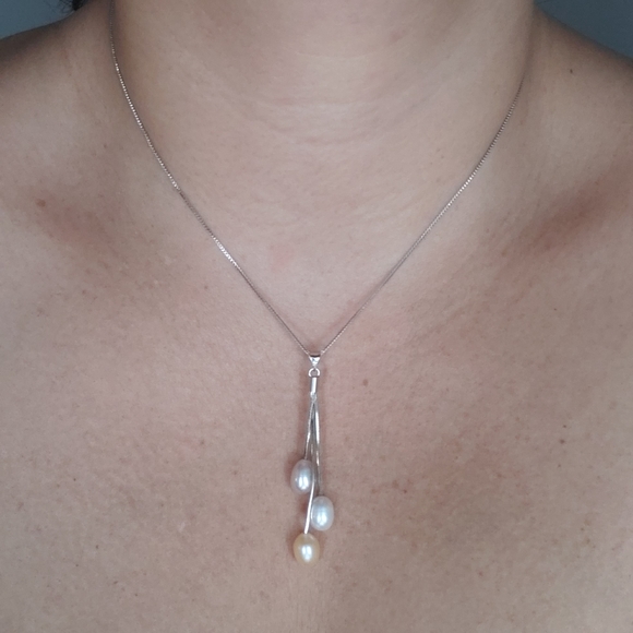 Sterling Three Pearl Necklace - Picture 2 of 8